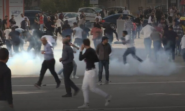 Γαλλία: Επεισόδια με τραυματίες μεταξύ οπαδών και αντιπάλων του Ρετζέπ Ταγίπ Ερντογάν