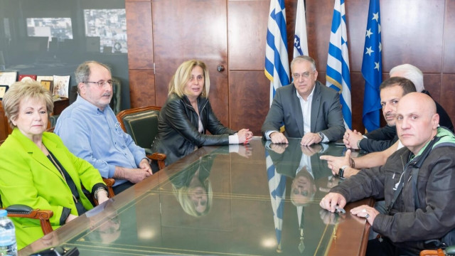 Συνάντηση Θεοδωρικάκου με το Δ.Σ. της ΕΣΗΕΑ για την υπόθεση Καραϊβάζ