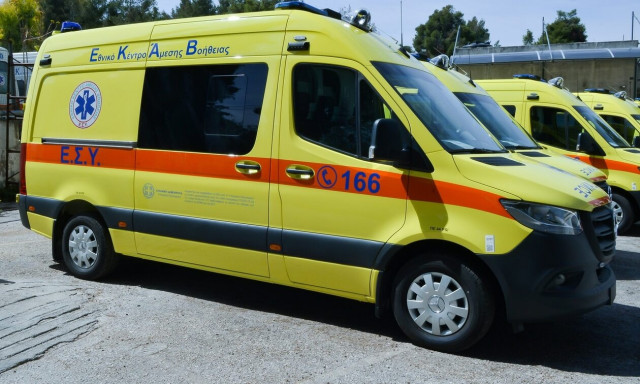 Θεσσαλονίκη: Άργησε να παρκάρει και τον χτύπησαν μπροστά στο γιο του