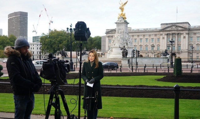 Κάρολος: Αντίστροφη μέτρηση για τη στέψη – Ξεκίνησαν οι αφίξεις καλεσμένων στο Μπάκιγχαμ