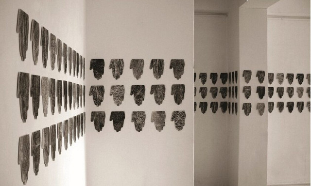 «Old Timber To New Fires»: Αναδρομική έκθεση στην 30χρονη πορεία του Τάσσου Τριανταφύλλου