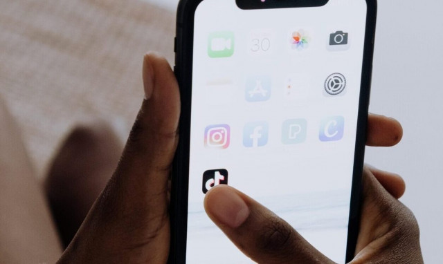 TikTok: Επικίνδυνη πρόκληση έστειλε 16χρονο στο νοσοκομείο με εγκαύματα τρίτου βαθμού