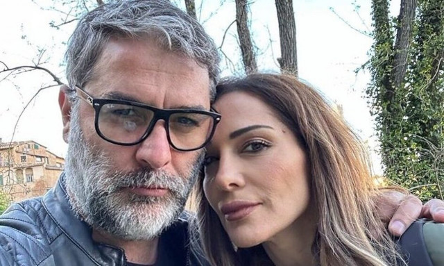 Δέσποινα Βανδή σε Βασίλη Μπισμπίκη: «Γεια σου ψήστη μου»