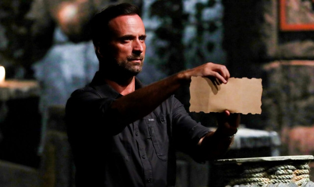 Survivor All Star Spoiler 3/5: Mία σπίθα αρκεί για να «ανάψουν τα αίματα» μεταξύ των δύο ομάδων