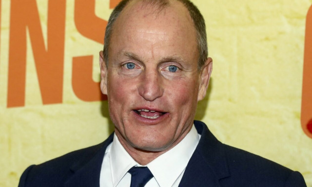 Γούντι Χάρελσον: «Αυτός δεν είναι ο γιος μου» - Η αποκάλυψη για τον πατέρα του ΜακΚόναχι