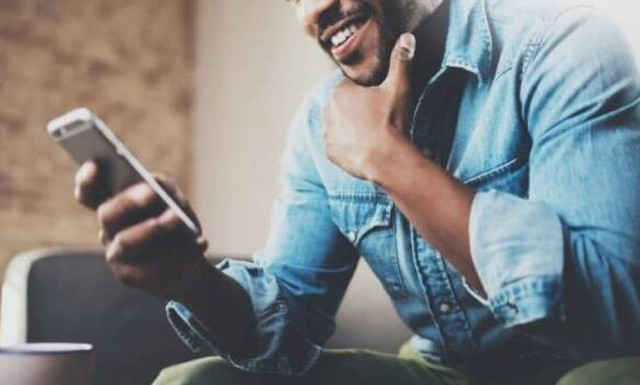 Γιατί νομίζεις συνέχεια ότι το κινητό σου δονείται;