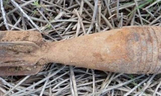 Αμφιλοχία: Βρήκε οξειδωμένο βλήμα σε αγρόκτημα