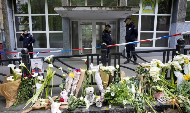 Σοκ και θρήνος απο το μακελειό σε σχολείο του Βελιγραδίου