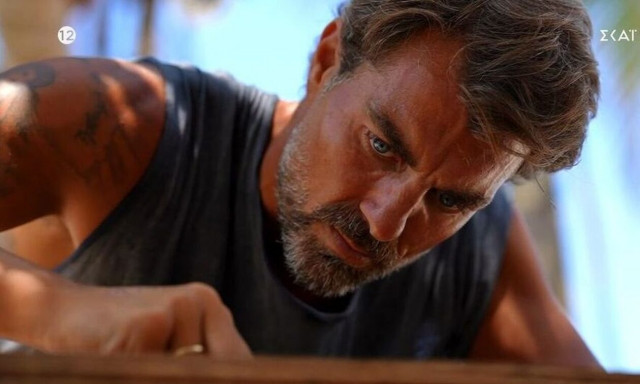 Survivor All Star: Οι παίκτες «στολίζουν» τον Χανταμπάκη μετά την οικειοθελή αποχώρηση του