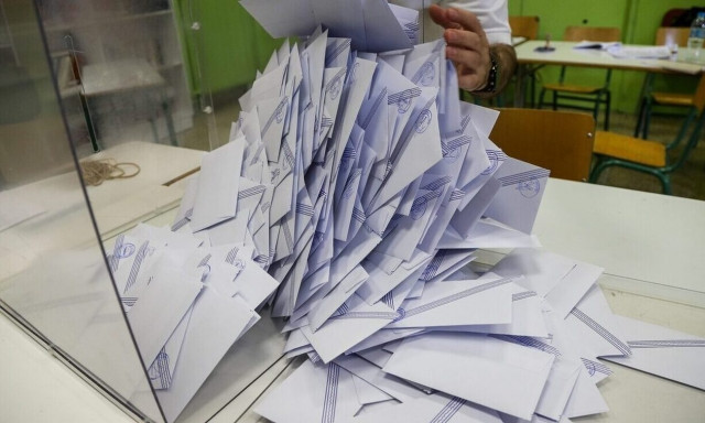 Εκλογές 2023: Πόσους σταυρούς προτίμησης μπορείτε να βάλετε ανά περιφέρεια