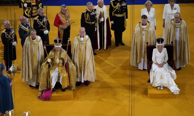 Ο Κάρολος νέος βασιλιάς της Αγγλίας - Ολόκληρη η τελετή στέψης