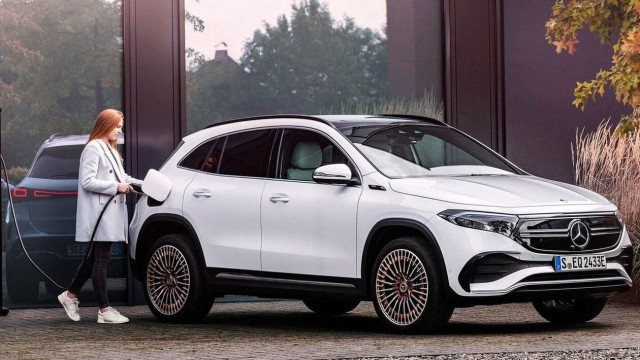 Χρέωσαν αλλαγή λαδιών σε ηλεκτρικό!