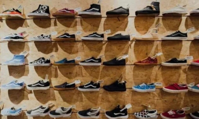 Η πιο αποτυχημένη ληστεία όλων των εποχών: Άρπαξαν παπούτσια 10.000 λιρών, αλλά για δεξί πόδι