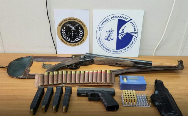 Κινηματογραφική σύλληψη αρχηγού κυκλώματος λαθραίων τσιγάρων - Κρύφτηκε κι έκανε ότι κοιμόταν