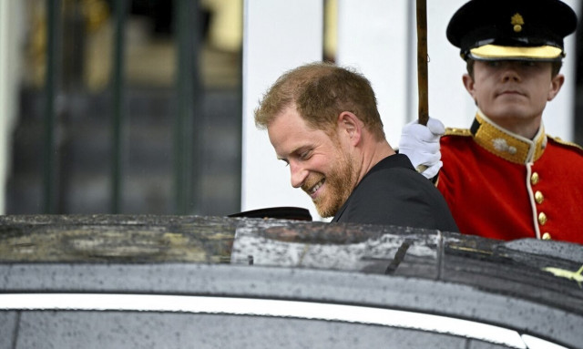 Στέψη Καρόλου: H guest εμφάνιση του πρίγκιπα Χάρι που προκάλεσε ερωτηματικά - Έμεινε για 28 ώρες