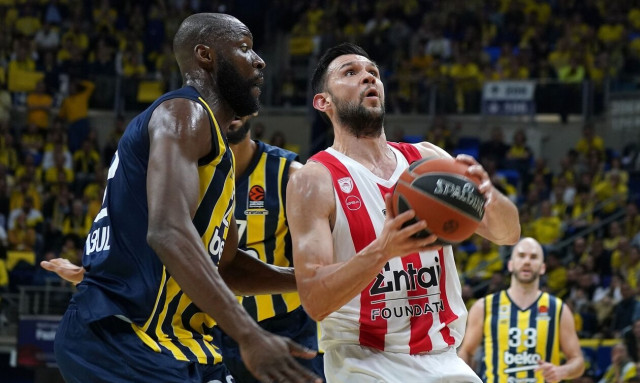 Ολυμπιακός – Φενέρμπαχτσε: Εκτός προπόνησης ο Κώστας Παπανικολάου λόγω ίωσης