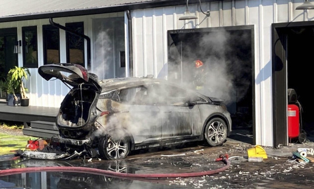 Μεγάλος μπελάς η φωτιά στα ηλεκτρικά