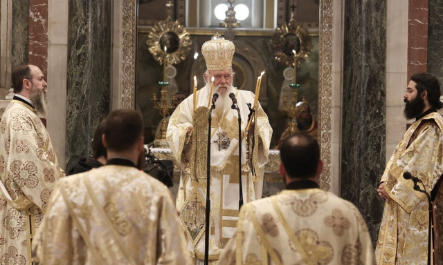 Άξιον Εστί: Τρισάγιο για τα θύματα του δυστυχήματος στα Τέμπη στη Μητρόπολη Αθηνών