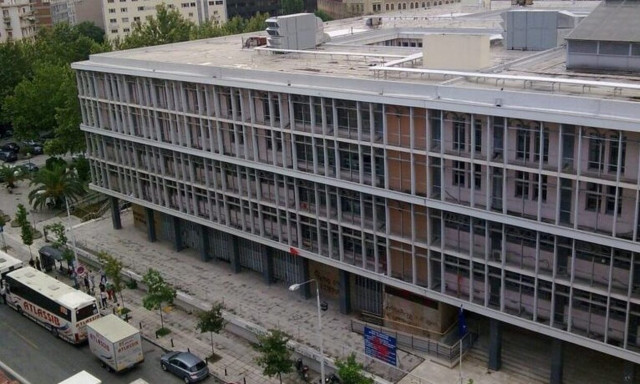 Θεσσαλονίκη: Στον Εισαγγελέα οι παρκουρίστες που έβαλαν φωτιά σε κατάστημα