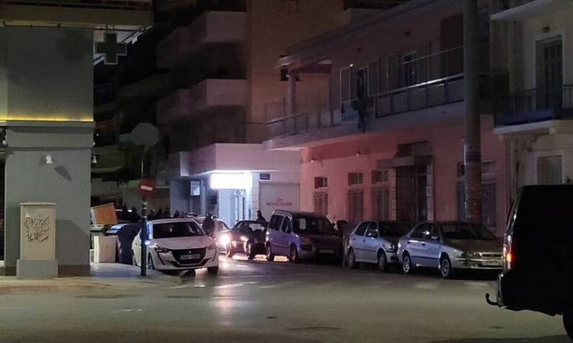 Λάρισα: Επεισόδιο μεταξύ νεαρών οπαδών  –  Ανθρωποκυνηγητό της αστυνομίας