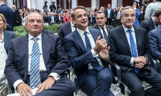 Εκλογές 2023 - Νέα Δημοκρατία: Μια «γροθιά» Μητσοτάκης, Καραμανλής, Σαμαράς