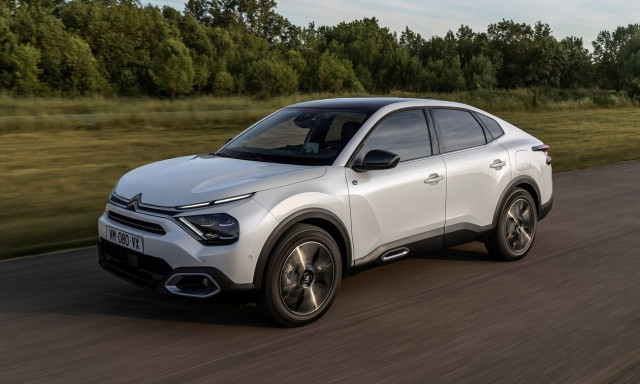 Στην Ελλάδα τα νέα CITROEN C4 X και E-C4 X