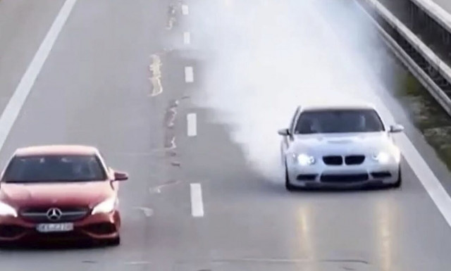 Δείτε να «σκάει» ο κινητήρας μιας BMW!