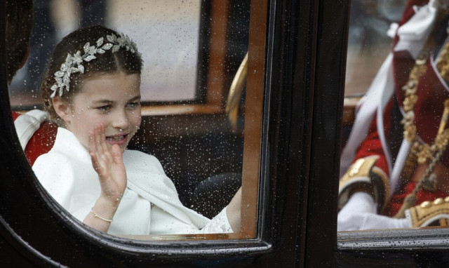 Πριγκίπισσα Σάρλοτ: Το... τερμάτισαν οι Άγγλοι - Κάποιοι λένε ότι είναι μετενσάρκωση της Νταϊάνα