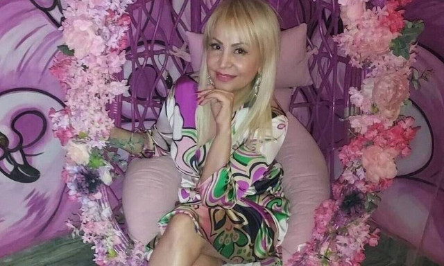 Τέτα Καμπουρέλη: «Ο σύντροφός μου είναι νεότερος... είμαι ερωτευμένη»