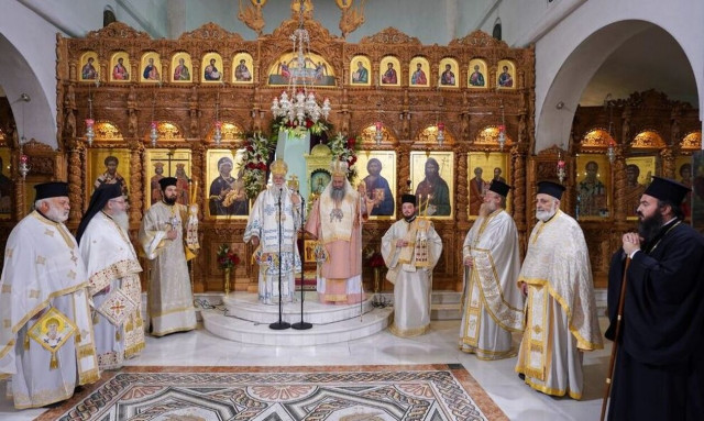 Αρχιερατικό Συλλείτουργο ενώπιον της Δεξιάς Χείρας του Αγ. Σπυρίδωνος στην Ημαθία