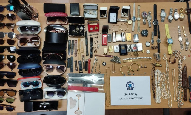 ΕΛ.ΑΣ: Χειροπέδες σε οικιακή βοηθό που ρήμαξε σπίτι στο Μαρούσι - Συνελήφθη και ο συνεργός της