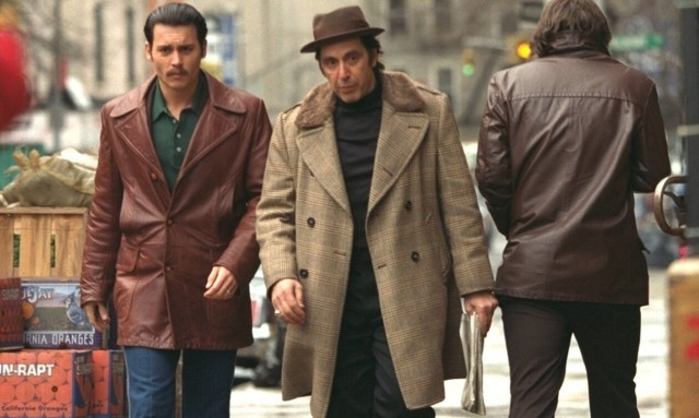 Τζόνι Ντεπ και Αλ Πατσίνο σε σκηνή της ταινίας Donnie Brasco