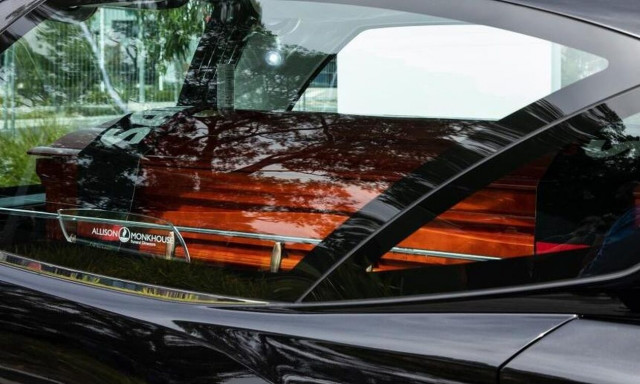 Απίστευτο περιστατικό στην Κύπρο: Έκλεψαν νεκροφόρα (vid)