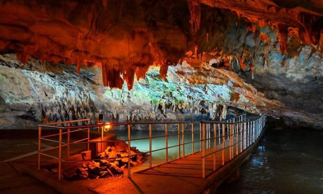 Σπήλαιο ποταμού Αγγίτη: Ένα από τα μεγαλύτερα και εντυπωσιακότερα του κόσμου