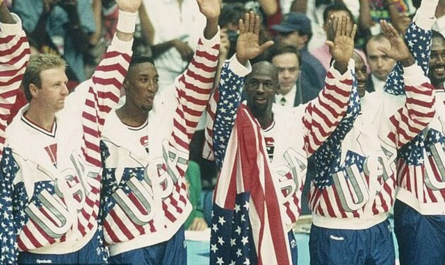 Μάικλ Τζόρνταν: Σε δημοπρασία το αντιανεμικό τζάκετ από τους Ολυμπιακούς της Βαρκελώνης