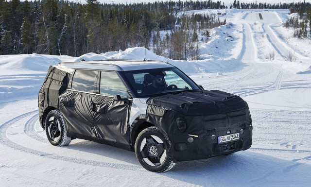 Το Kia EV9 δοκιμάζεται στους πάγους της Σουηδίας