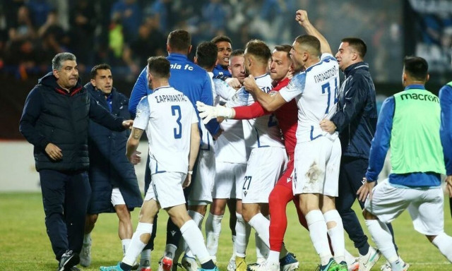 Super League: Δεν ξανάγινε τέτοιο φινάλε - Η Λαμία έριξε τον Ιωνικό κατηγορία με τρομερή ανατροπή