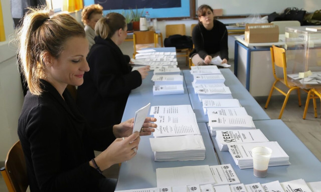 Είστε εφορευτική επιτροπή; Τι θα γίνει αν δεν πάτε