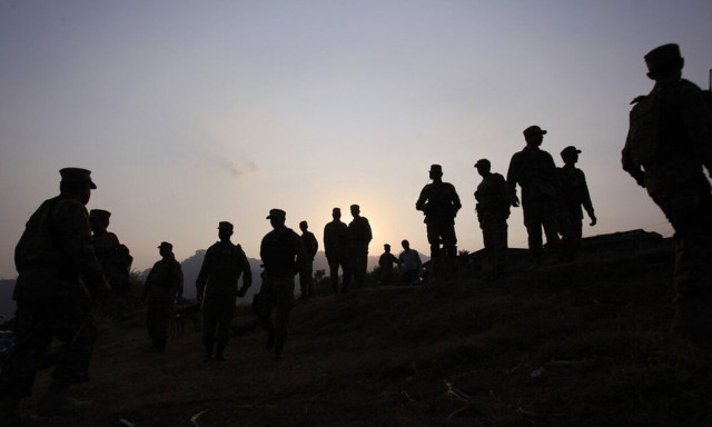 Πακιστάν: 13 νεκροί σε επίθεση και ομηρία σε στρατιωτική βάση