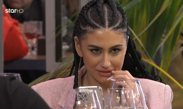 First Dates: Της είπε ότι δεν έχει Tik Tok και ξενέρωσε - «Λες και μιλάω με τον μπαμπά μου!»