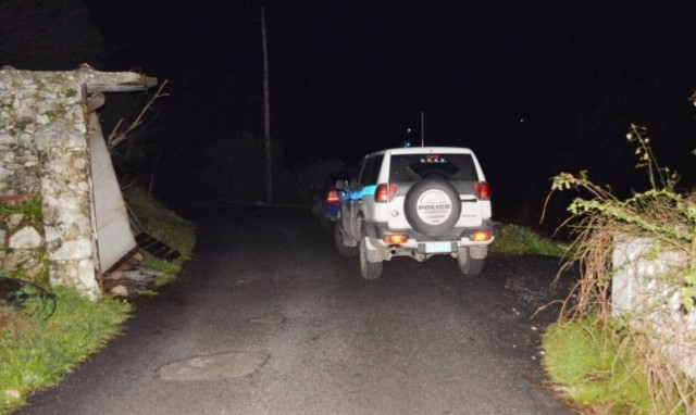 Τραγωδία στα Χανιά: Νεαρός που έριχνε μπαλωθιές κεραυνοβολήθηκε από καλώδιο υψηλής τάσης