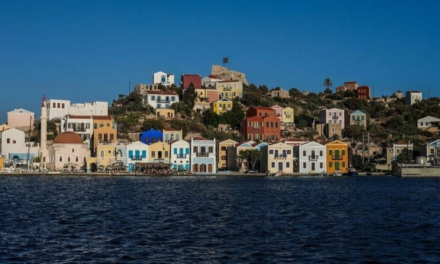 Έκτακτα μέτρα σε έξι νησιά για να αποφευχθεί το μπλάκ άουτ λόγω τουρισμού