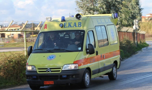 Χανιά: «Δεν την είδα» λέει ο πατέρας που παρέσυρε την κόρη του με το αυτοκίνητό του