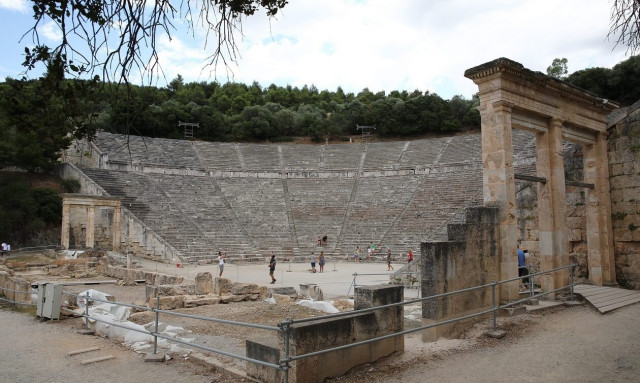 Να επαναπροσδιορίσουμε την εικόνα της νέας, δημιουργικής Ελλάδας