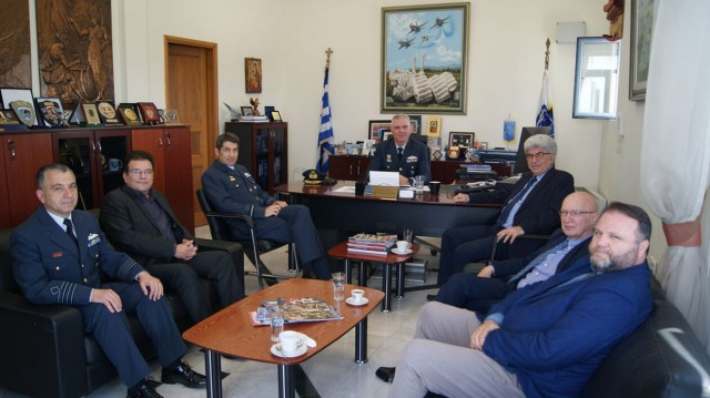 Υπογραφή Μνημονίου Συνεργασίας μεταξύ της Σχολής Ικάρων και της ΕΑΒ