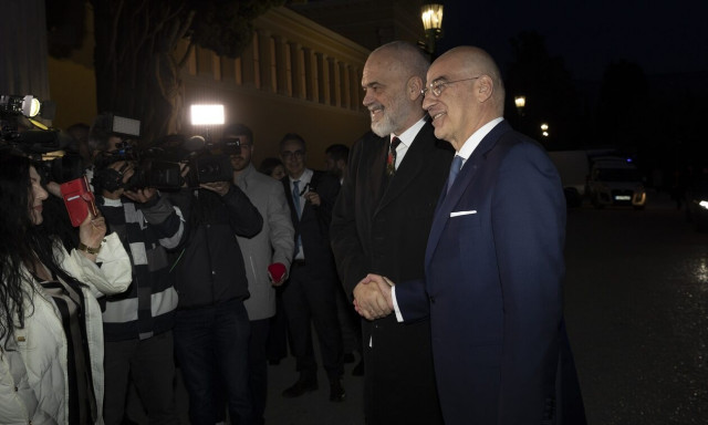 Διπλωματικές ενέργειες από την Ελλάδα για τον Φρέντη Μπελέρη και τον Παντελή Κοκαβέση