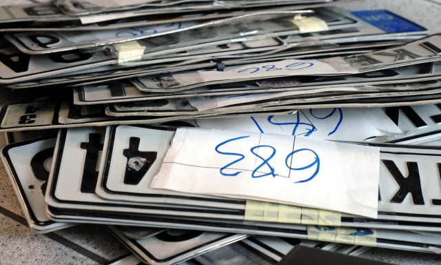 Επιστρέφονται πινακίδες και άδειες κυκλοφορίας για τις Εκλογές 2023