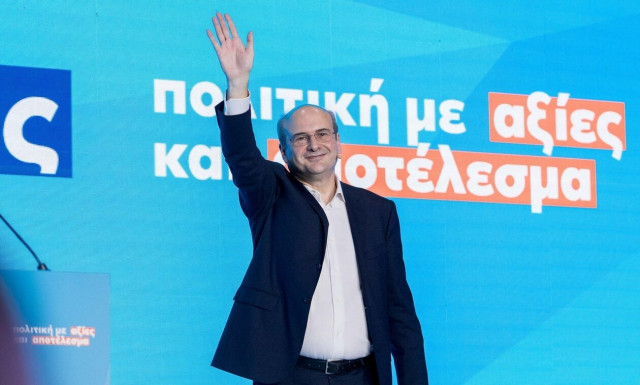 Κοσμοπλημμύρα στο ΟΑΚΑ για τον Κωστή Χατζηδάκη - Η ιδιαίτερη στιγμή με τη Ντόρα Μπακογιάννη