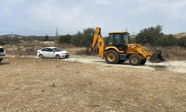 Κύπρος: Έρευνες με εκσκαφέα στον τόπο όπου δολοφονήθηκε ο Περικλέους (vid)