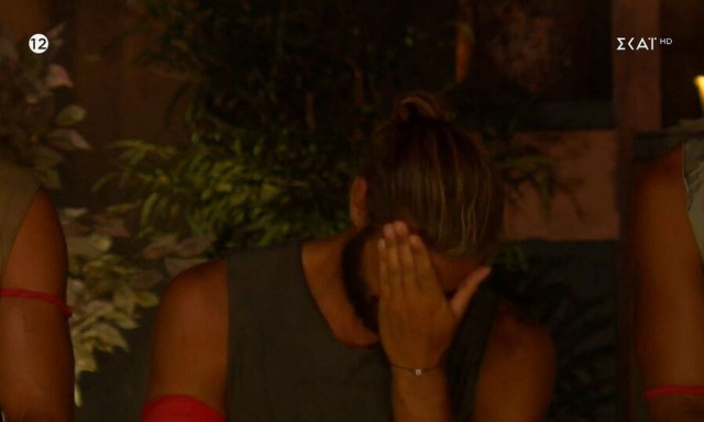 Survivor All Star: «Ό,τι πιο κοντινό σε ερωτικό άγγιγμα...» - Κόμπλαρε ο Βασάλος